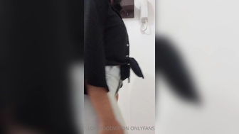 LoakaFi Mood aka lofimoodvip onlyfans Busty chick caresses big nipples