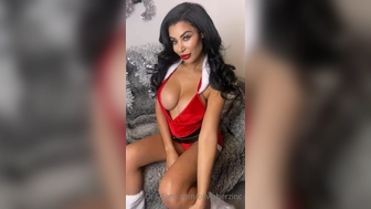 Olivia Berzinc aka olivia_berzinc onlyfans having fun on the bed
