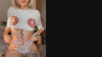LaynaBoo aka Layna Boo aka laynaaboo onlyfans A test bitch fucks herself
