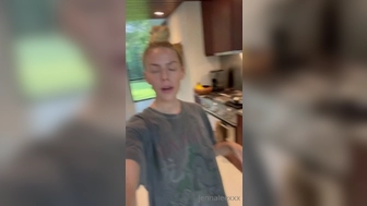 Jenna Lee aka jennaleexxx onlyfans jerking off to music