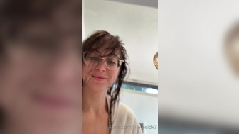 rileyreidx3 onlyfans Blond slut jerking off dick