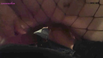 Она прыгнула мне на пальцы и трахнула себя Strapon_2soennchen