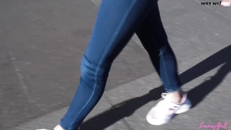 Kristina Sweet_Public делает минет в туалете с тинкой в ??любительском видео