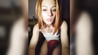 Caramelkab подрочила свою бритую пезду