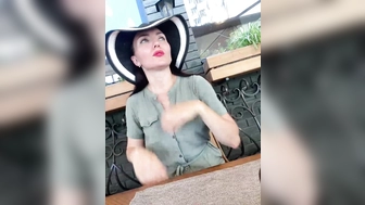 DIVORA пустила пальчики в дело