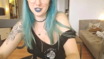 sluttypotato_ chaturbate Sweet chick fucks both holes