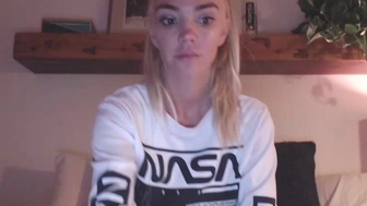 nikiskyler chaturbate  and her soft pussy