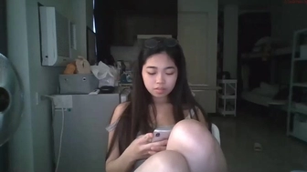 berryscents chaturbate Plump brunette masturbating pussy with her hand