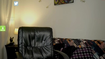 kellytesh chaturbate Busty wench cums after handjob