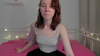 curly_ginny chaturbate  fucks herself in pussy