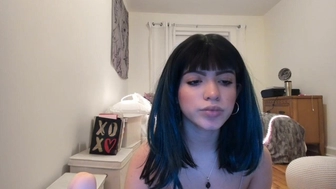 xxxbabybelle chaturbate Naughty chick caresses vagina with fingers