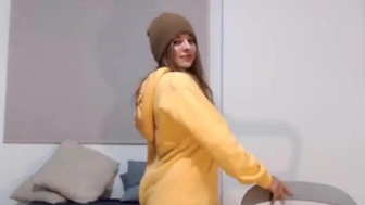 Kendall Tyler chaturbate Gorgeous girls dance completely naked