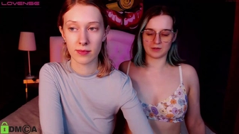 julia_tina chaturbate Crazy lady jerks off and cums