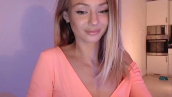 yveline chaturbate Intriguing show form hot