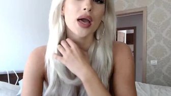 kissofacobra chaturbate Teen girl fucks cunt with sex toy