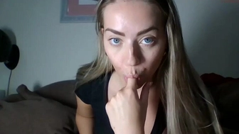 bindibaby chaturbate Insatiable female fucks sex toy