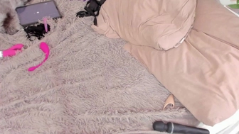 _servuss_ chaturbate Young beauty fucks phallus