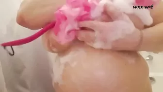 Big Soapy Boobs BBW Showers her Massive Tits_Mi420Lovers_720p