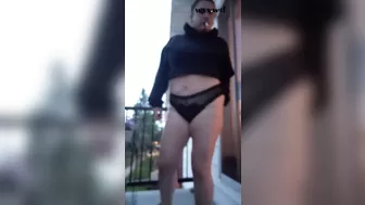 Crimson Minx Smoking Exhibitionist_CrimsonMinx_1080p