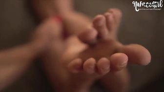 NoFaceGirl_Fit Teen Gives Footjob Then Gets Passionately Fucked