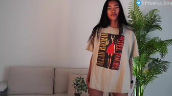littlemiss_kira chaturbate  rough squirt right in the camera