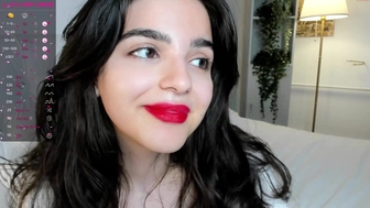 fashionladies chaturbate Pretty babenka bends beautiful tits