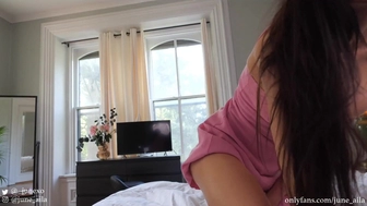 _june chaturbate Impressive passion masturbates both holes