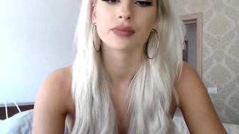 kissofacobra chaturbate Busty woman chatting in chat