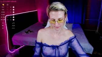 eva__blonde chaturbate Ardent bitch poses in fries