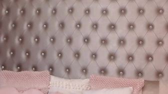 amberely chaturbate  shows her sweet holes