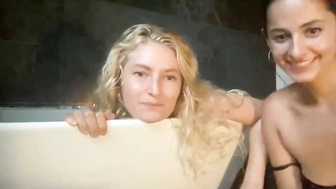 mypussysavestheworld_24072022_0414_female_chaturbate_5