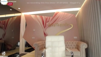 wildtequilla chaturbate Crazy queen gently pulls the vagina