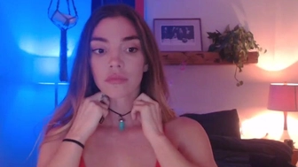 nikiskyler chaturbate at each other