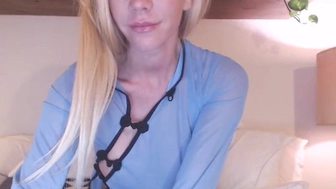 nikiskyler chaturbate Bitch poses naked