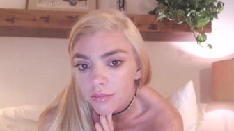 nikiskyler chaturbate Lustful mare rides a dildo