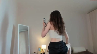 willa_williams chaturbate Petite chick fucks herself with toys