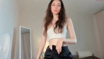 willa_williams chaturbate 25 january 2022 Full ticket show