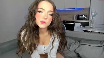 girl_of_yourdreams free cam videos June-7-2022