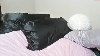 milkywhiiite_04082022_0449_female_chaturbate