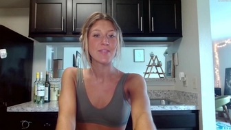 addisonvodka Naughty babe masturbates pussy