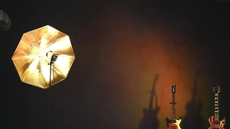 rocknrose Thinty passionately pulls the cap