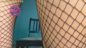 twerkingbaby Slender bitch fucks in the anus