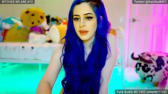 kati3kat Adult woman arranging a portion of petting