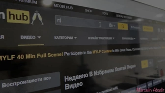 Мастурбирует на том, как мой парень трахает меня