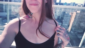 Люблю мастурбировать в каждом общественном месте, куда я хожу