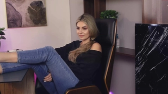 alliesynn Skinny nipple fucks both holes