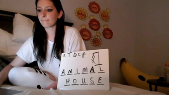 emmylove Cute female fucks cunt with phallus