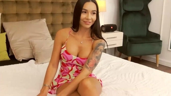 beabeatrice Lustful bitch gently masturbates cunt