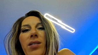 anookiss amazing newest video April-3-2022