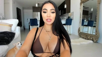 esmeralda_bel Seductive lady shows sexy body